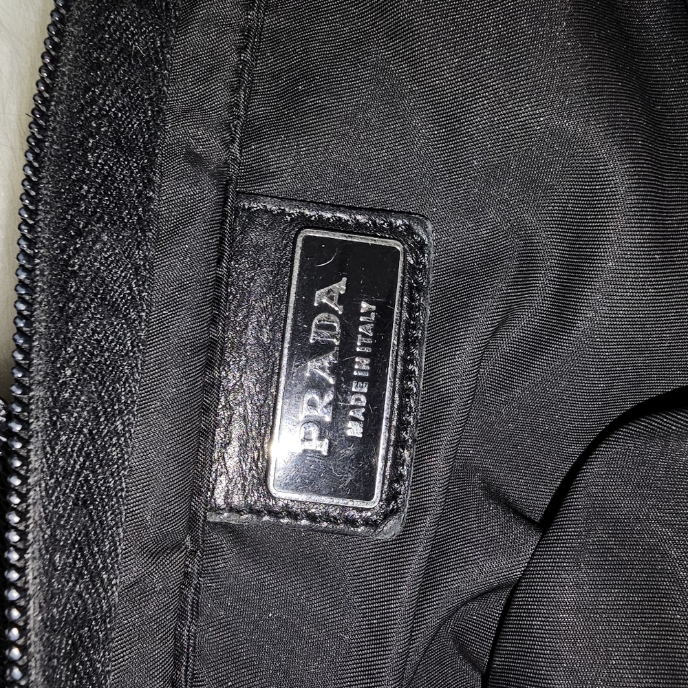 PRADA Vintage Black Tessuto Messenger Cross BodyBag - Picture 9 of 11